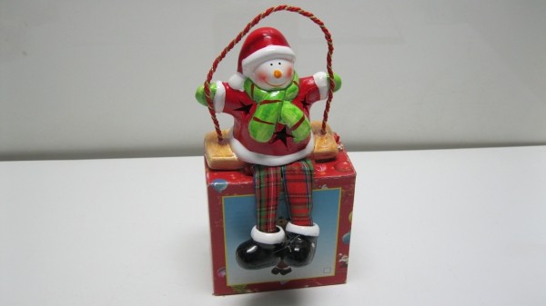 205-984 Сувенир "Новогодние друзья на качельке"